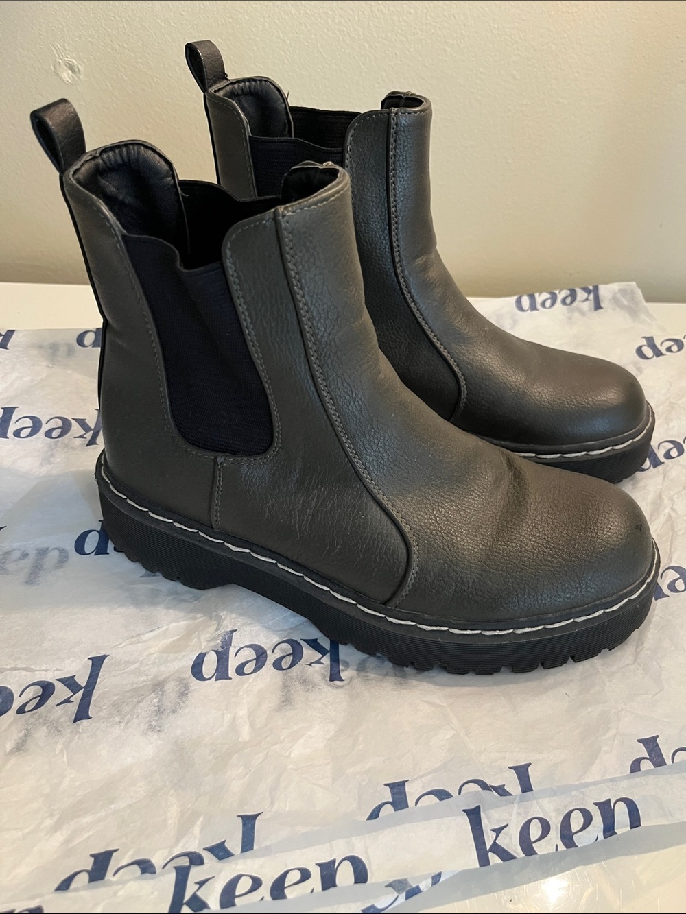 Sincerly Jules Black Chelsea Ankle Boots with Contrast Stitching like new